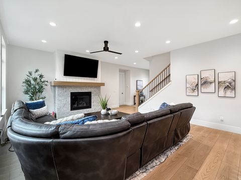 Tiny photo for 4094 N JACKSON AVE, North Ogden, UT 84414 (MLS # 2136655)