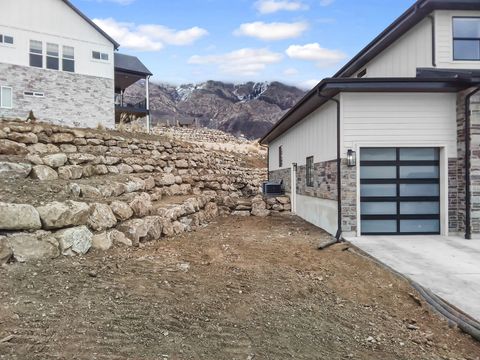 Tiny photo for 4094 N JACKSON AVE, North Ogden, UT 84414 (MLS # 2136655)