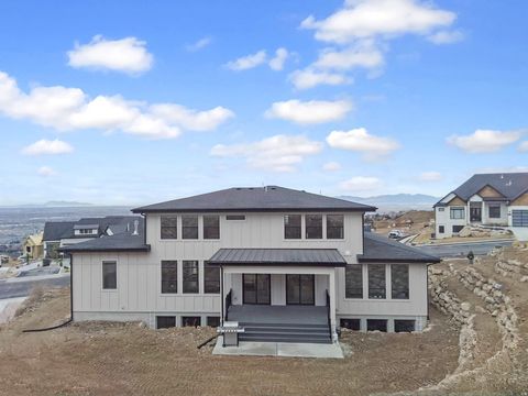 Tiny photo for 4094 N JACKSON AVE, North Ogden, UT 84414 (MLS # 2136655)