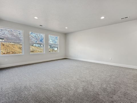 Tiny photo for 4094 N JACKSON AVE, North Ogden, UT 84414 (MLS # 2136655)