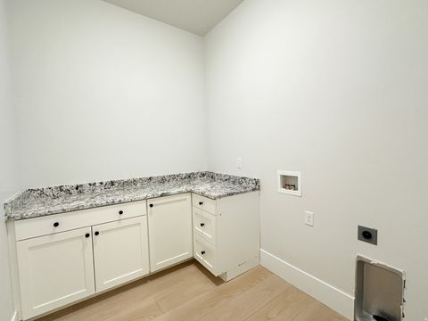 Tiny photo for 4094 N JACKSON AVE, North Ogden, UT 84414 (MLS # 2136655)