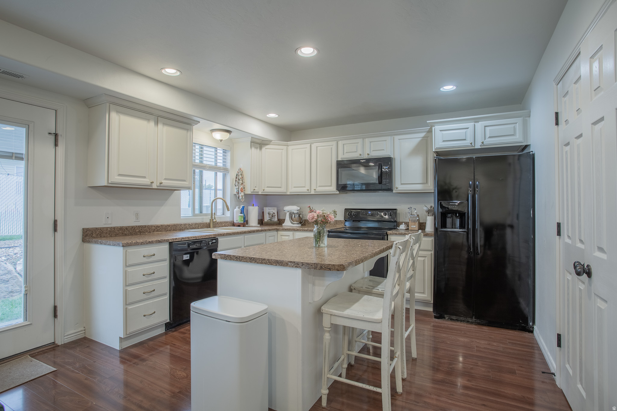 STONEY BROOK COTTAGE - Residential