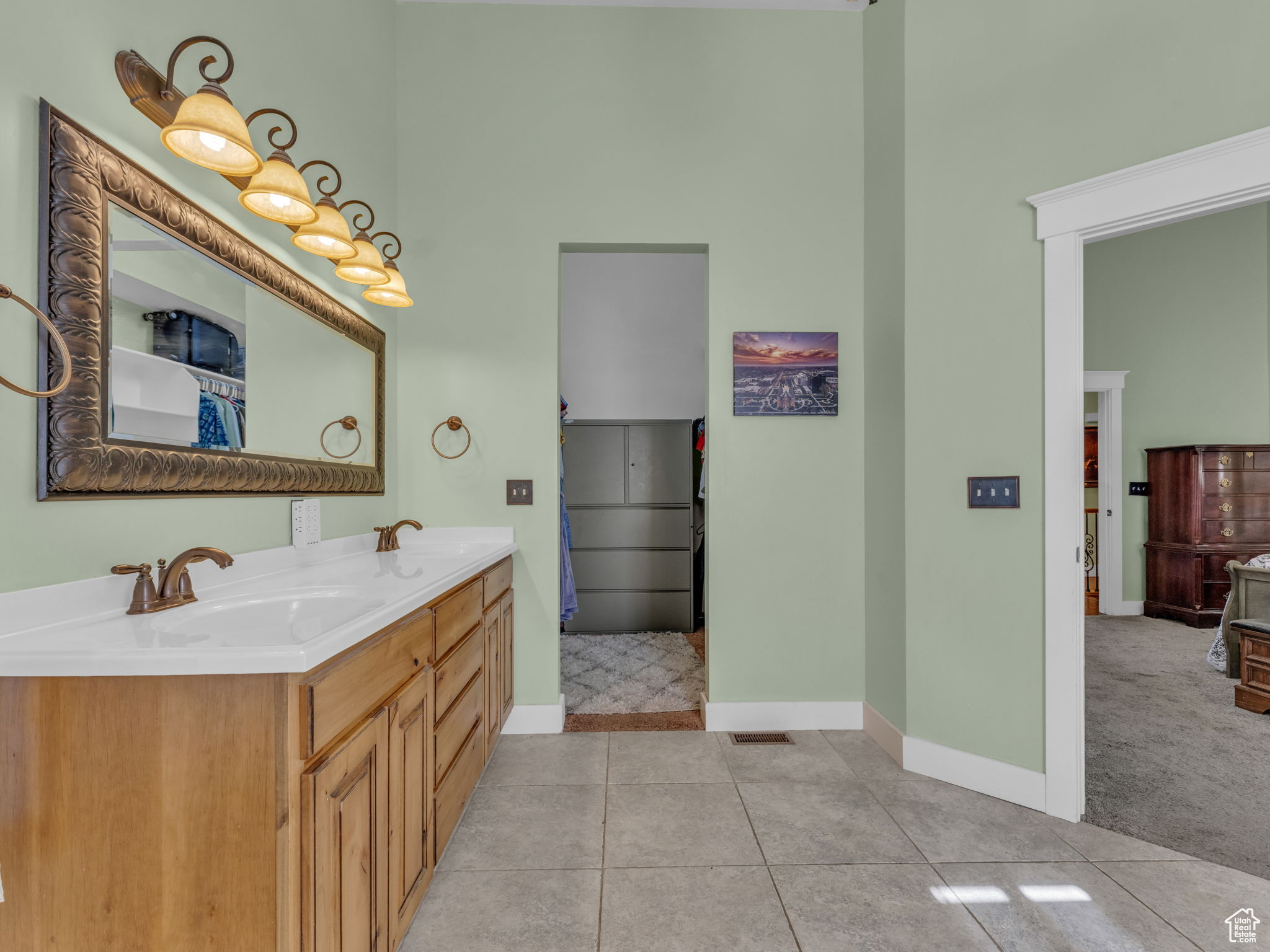 GREEN CANYON - Residential