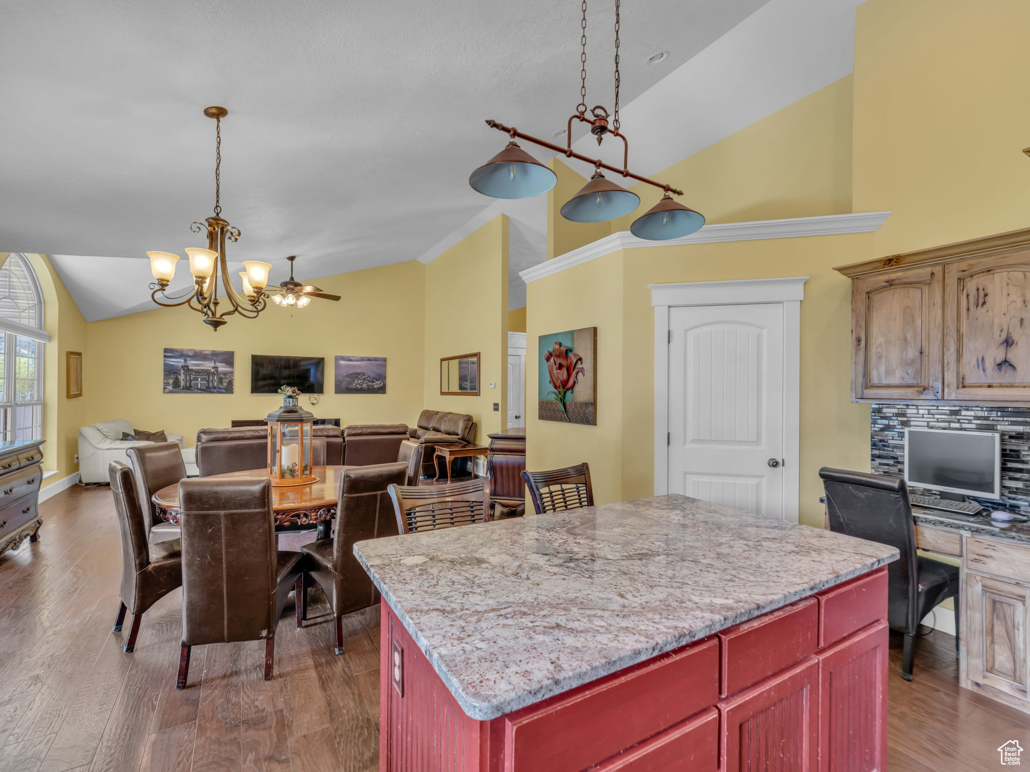 GREEN CANYON - Residential