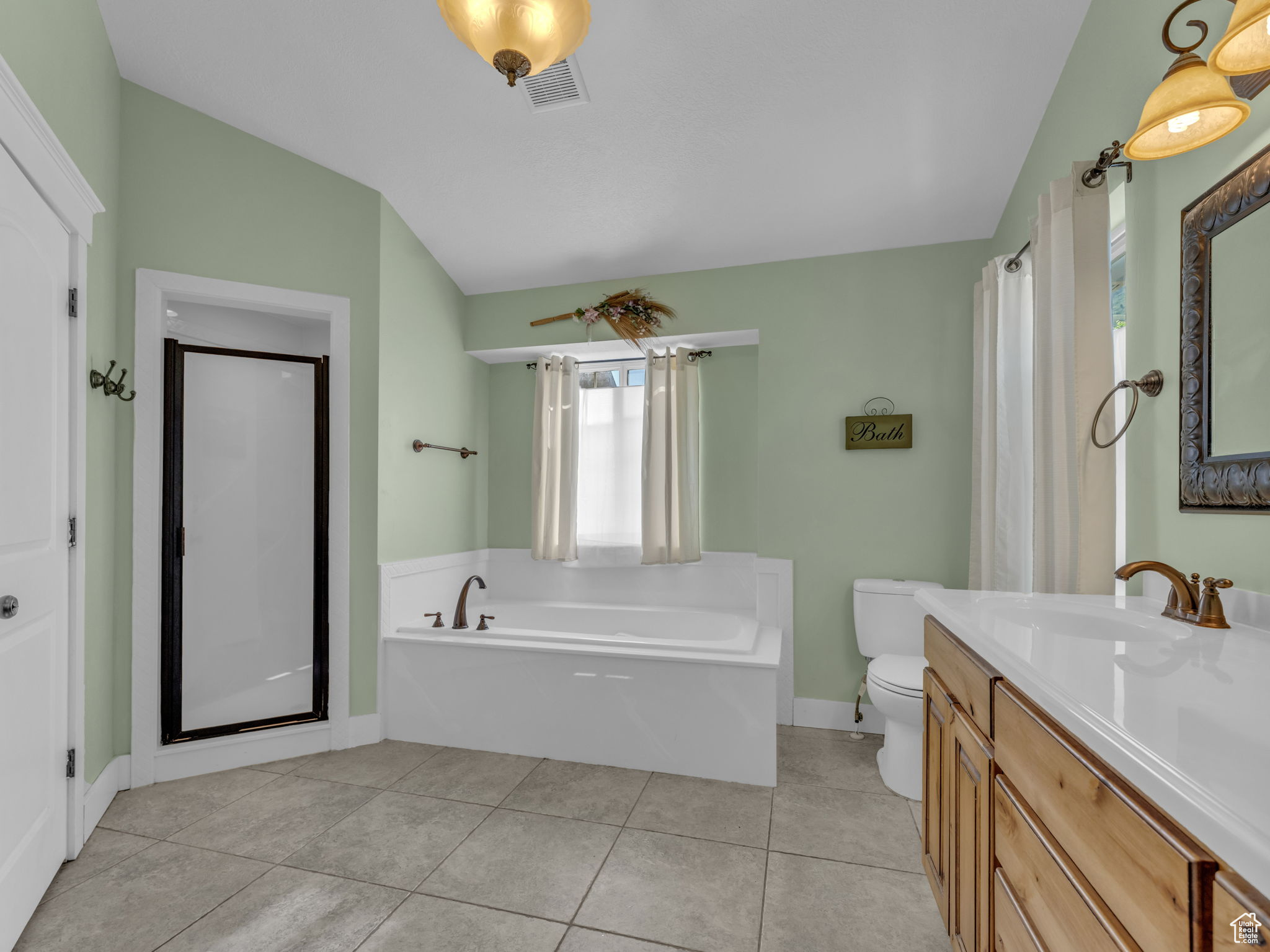 GREEN CANYON - Residential