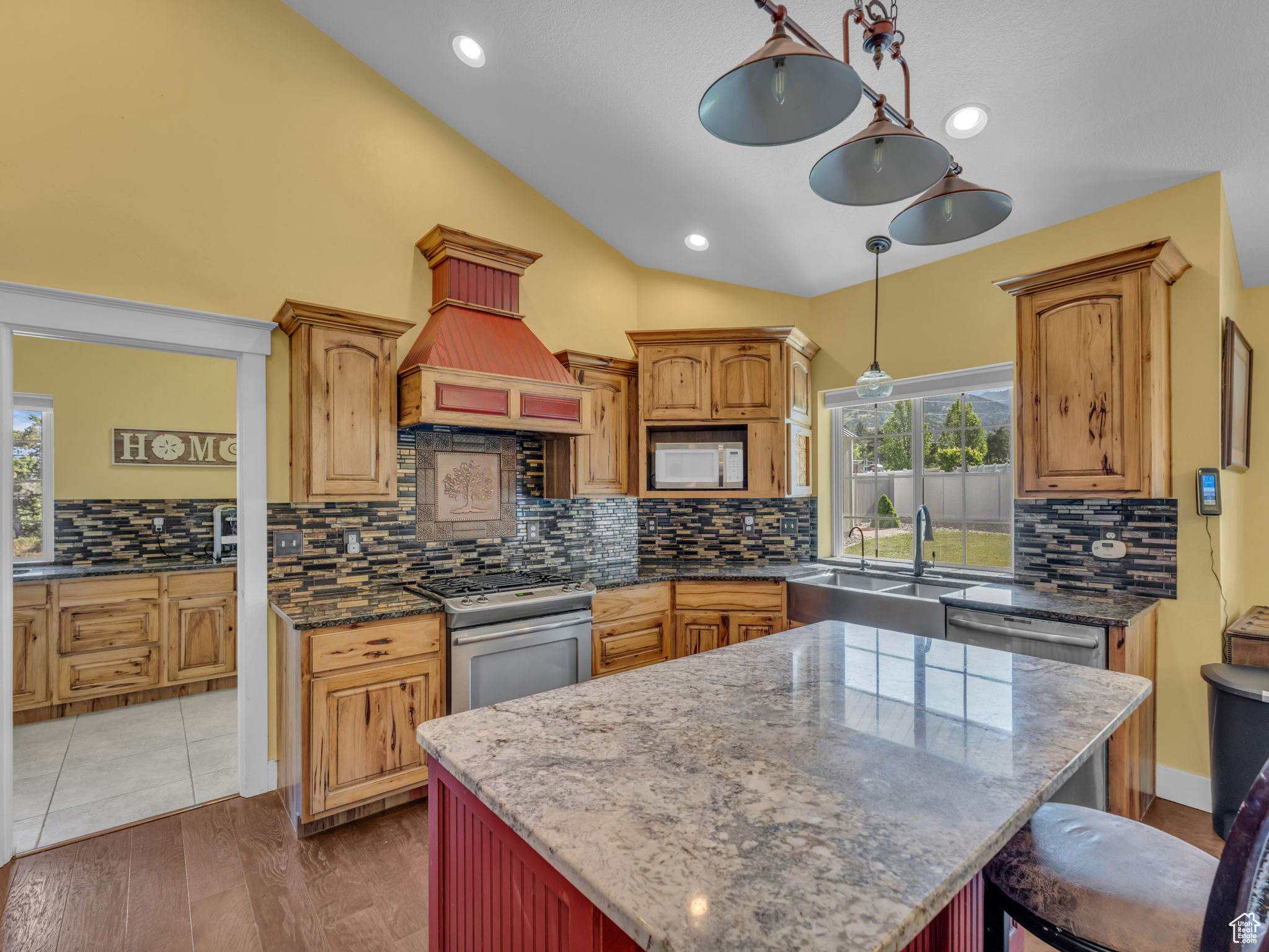 GREEN CANYON - Residential