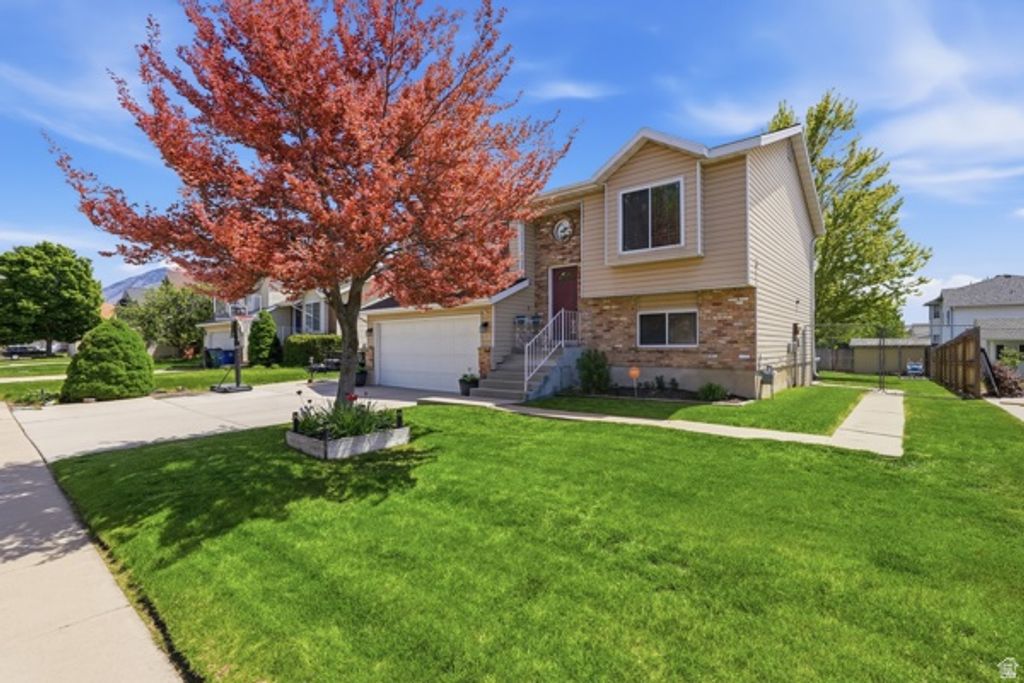 Photo of 318 E 1700 S, Kaysville, UT 84037 (MLS # 2155663)