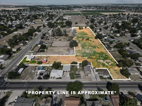 1038 W 800 N Clinton UT 84015