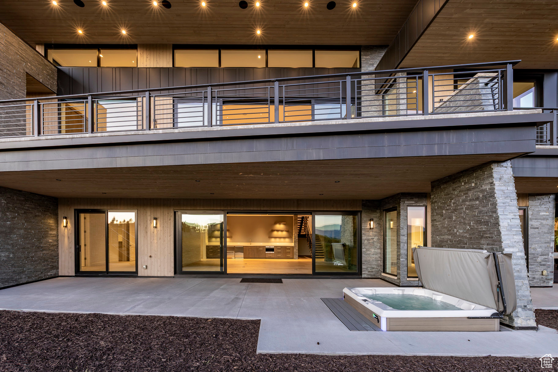PINNACLE AT PROMONTORY - Residential