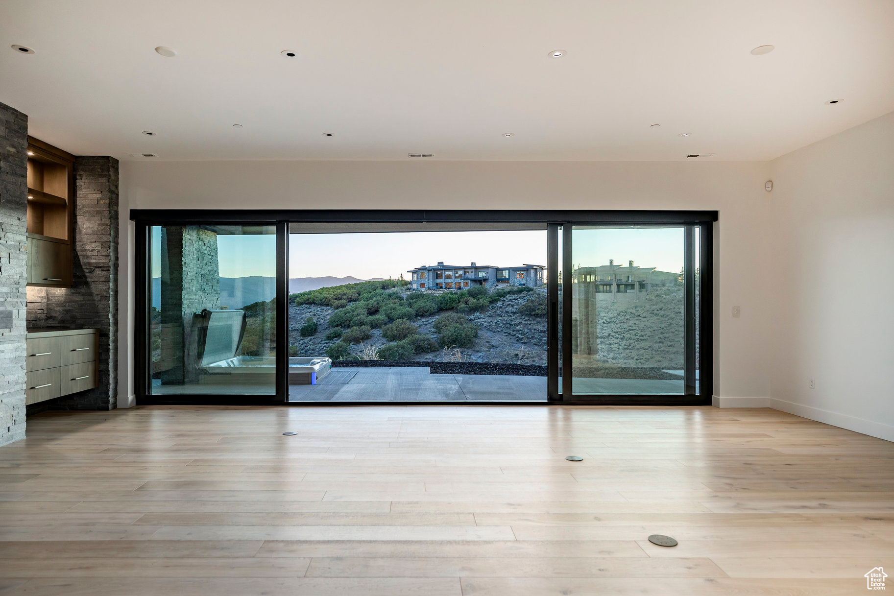 PINNACLE AT PROMONTORY - Residential