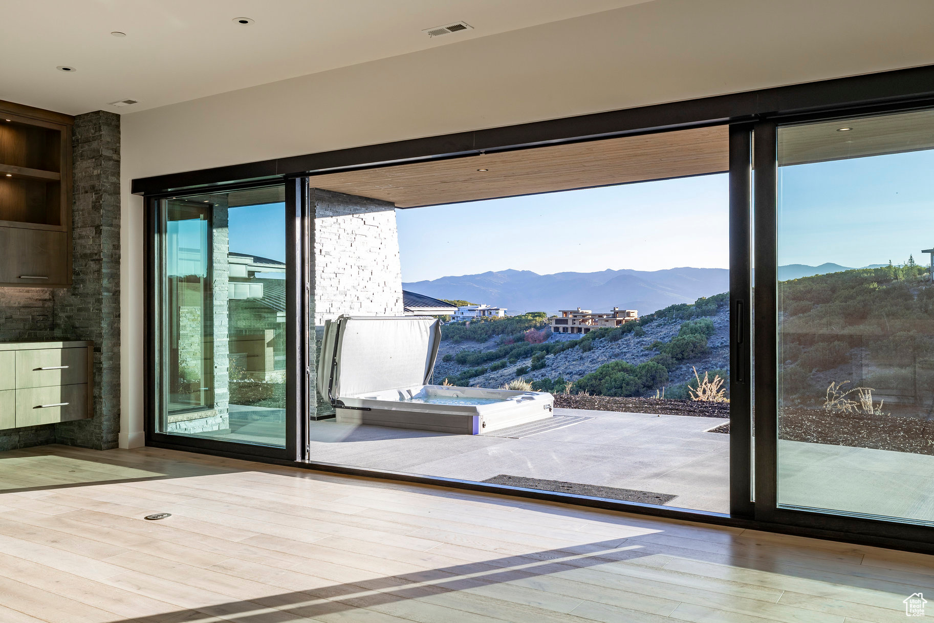 PINNACLE AT PROMONTORY - Residential