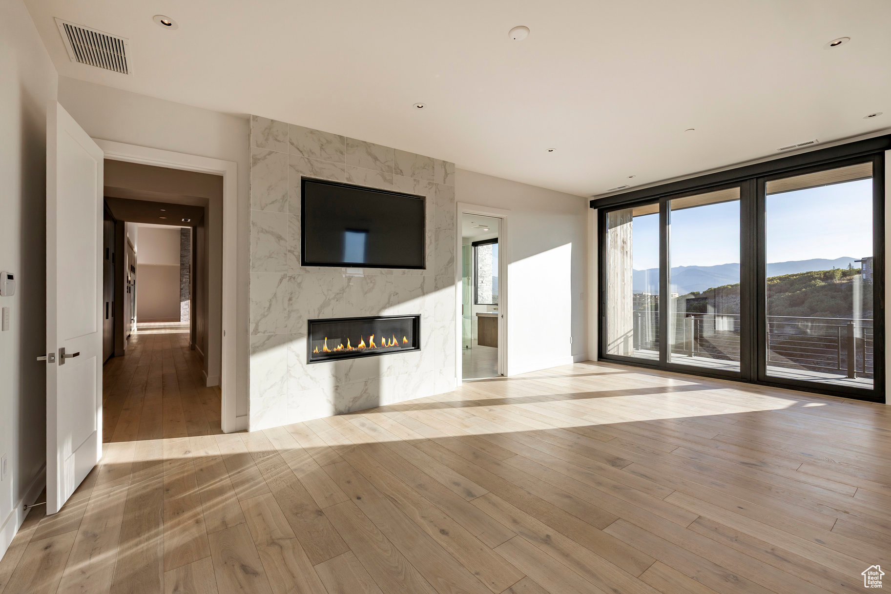 PINNACLE AT PROMONTORY - Residential