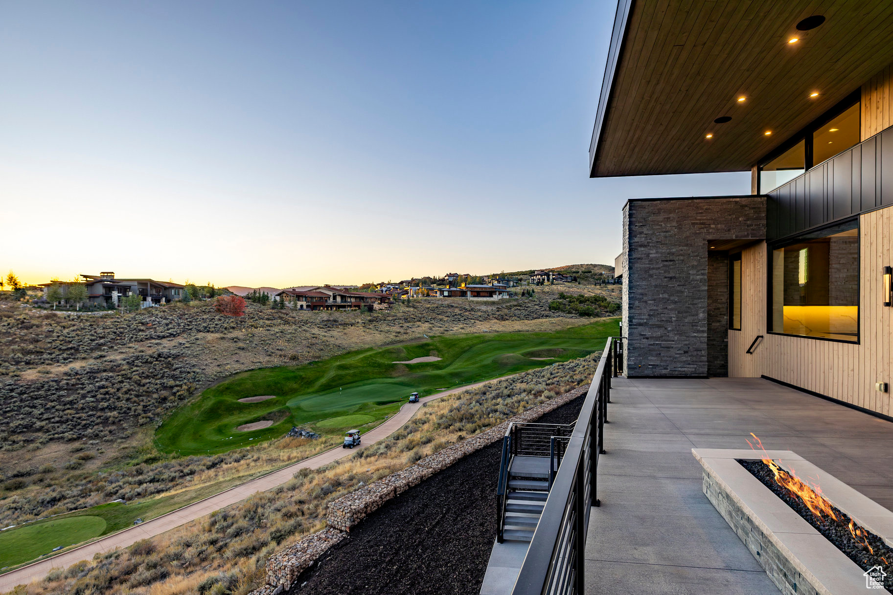 PINNACLE AT PROMONTORY - Residential