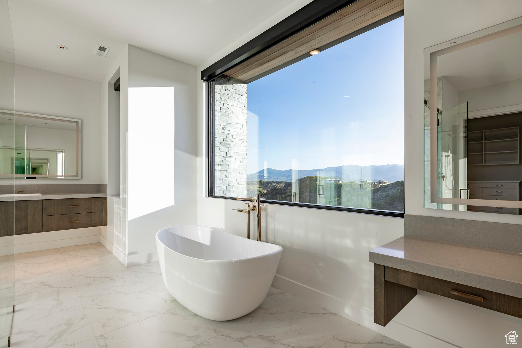 PINNACLE AT PROMONTORY - Residential