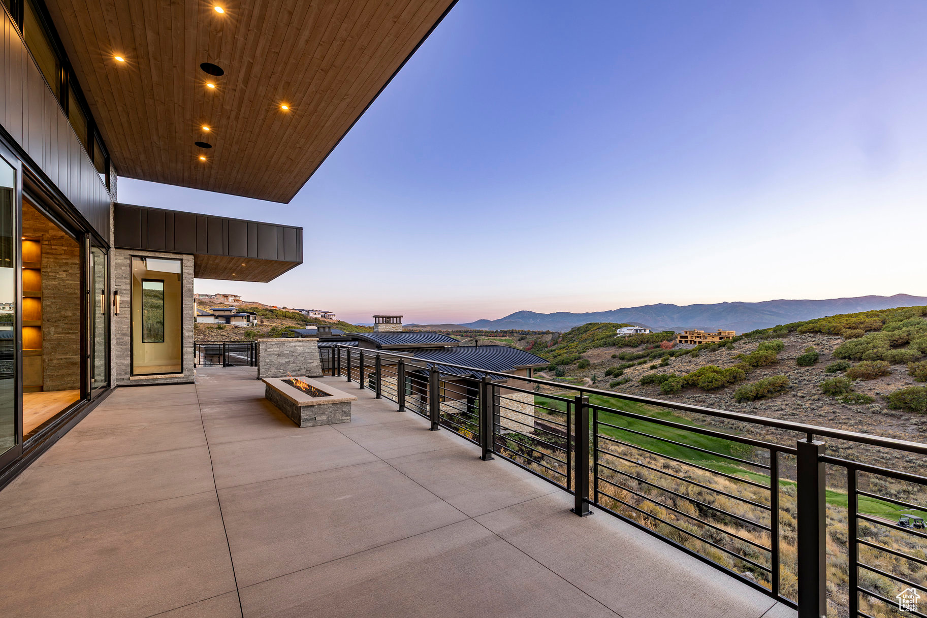 PINNACLE AT PROMONTORY - Residential