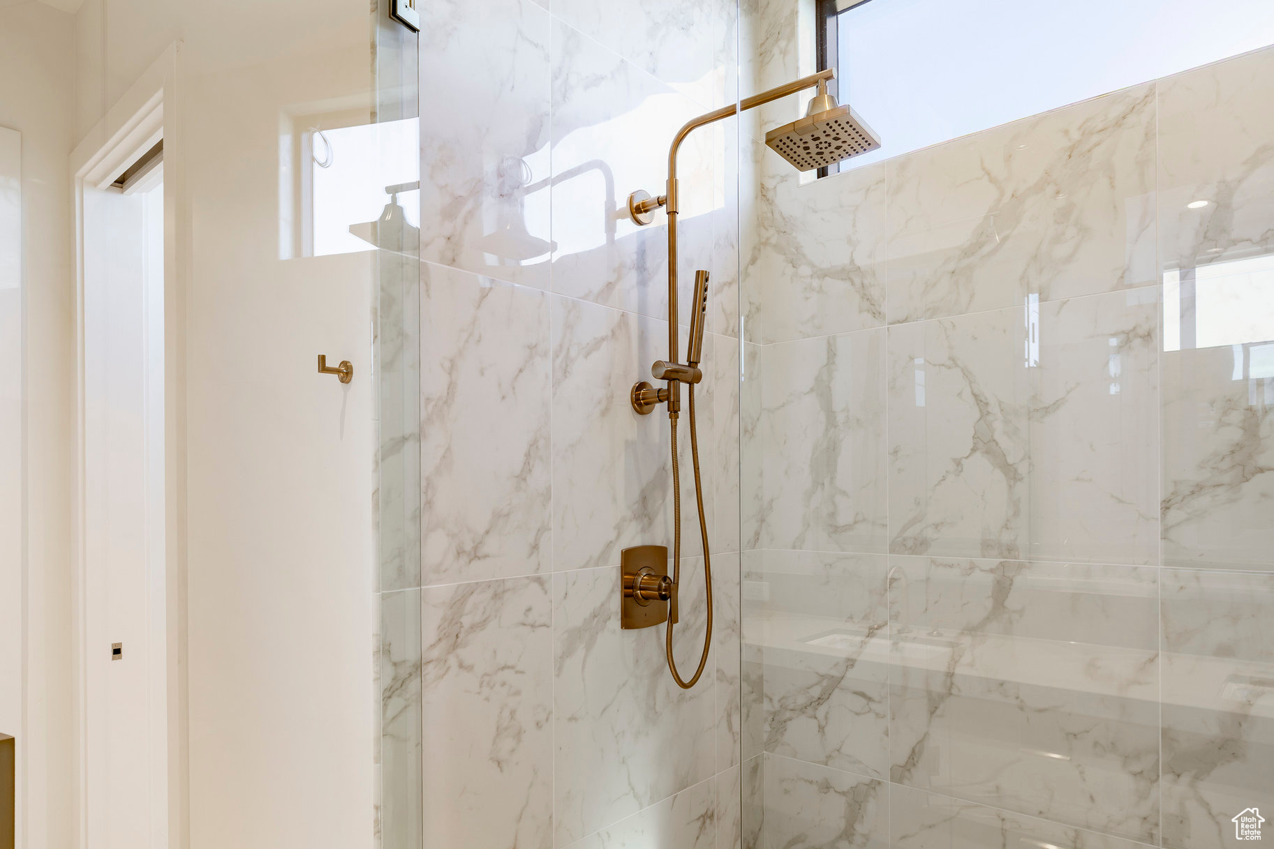 PINNACLE AT PROMONTORY - Residential