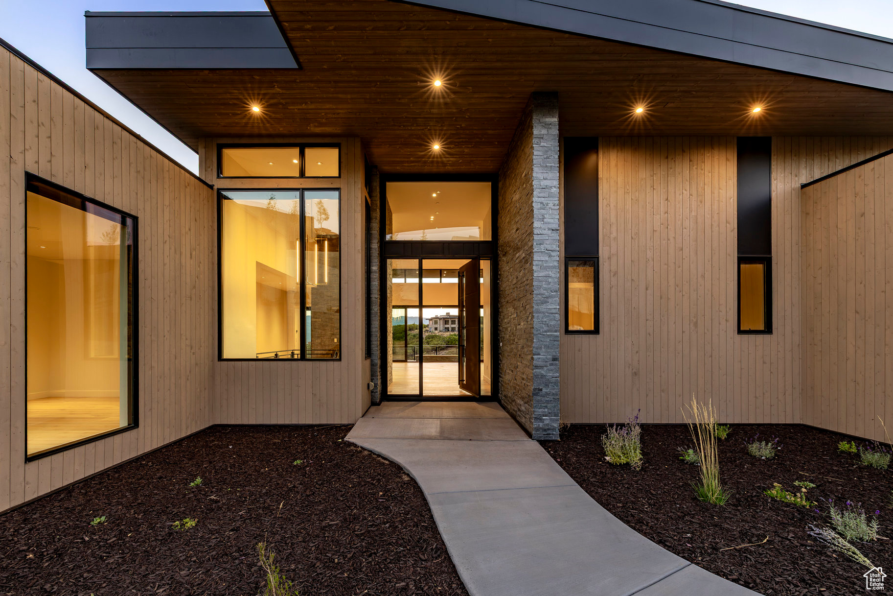 PINNACLE AT PROMONTORY - Residential