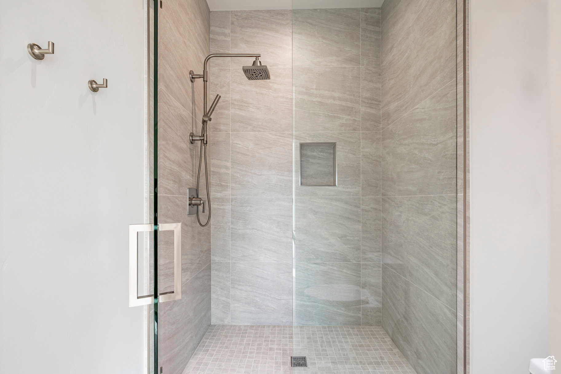 PINNACLE AT PROMONTORY - Residential