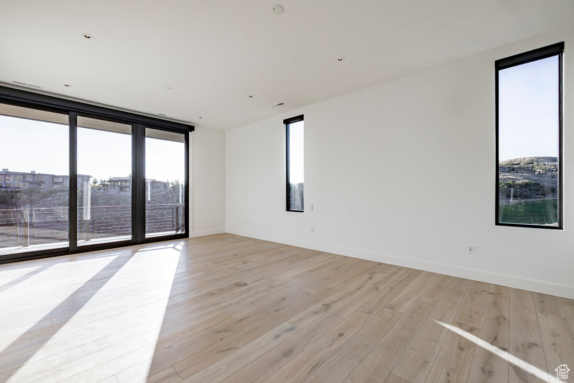 PINNACLE AT PROMONTORY - Residential