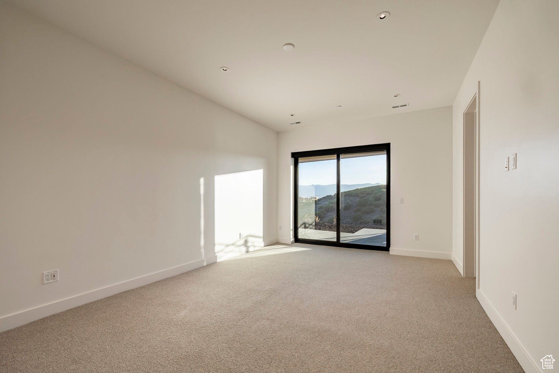 PINNACLE AT PROMONTORY - Residential