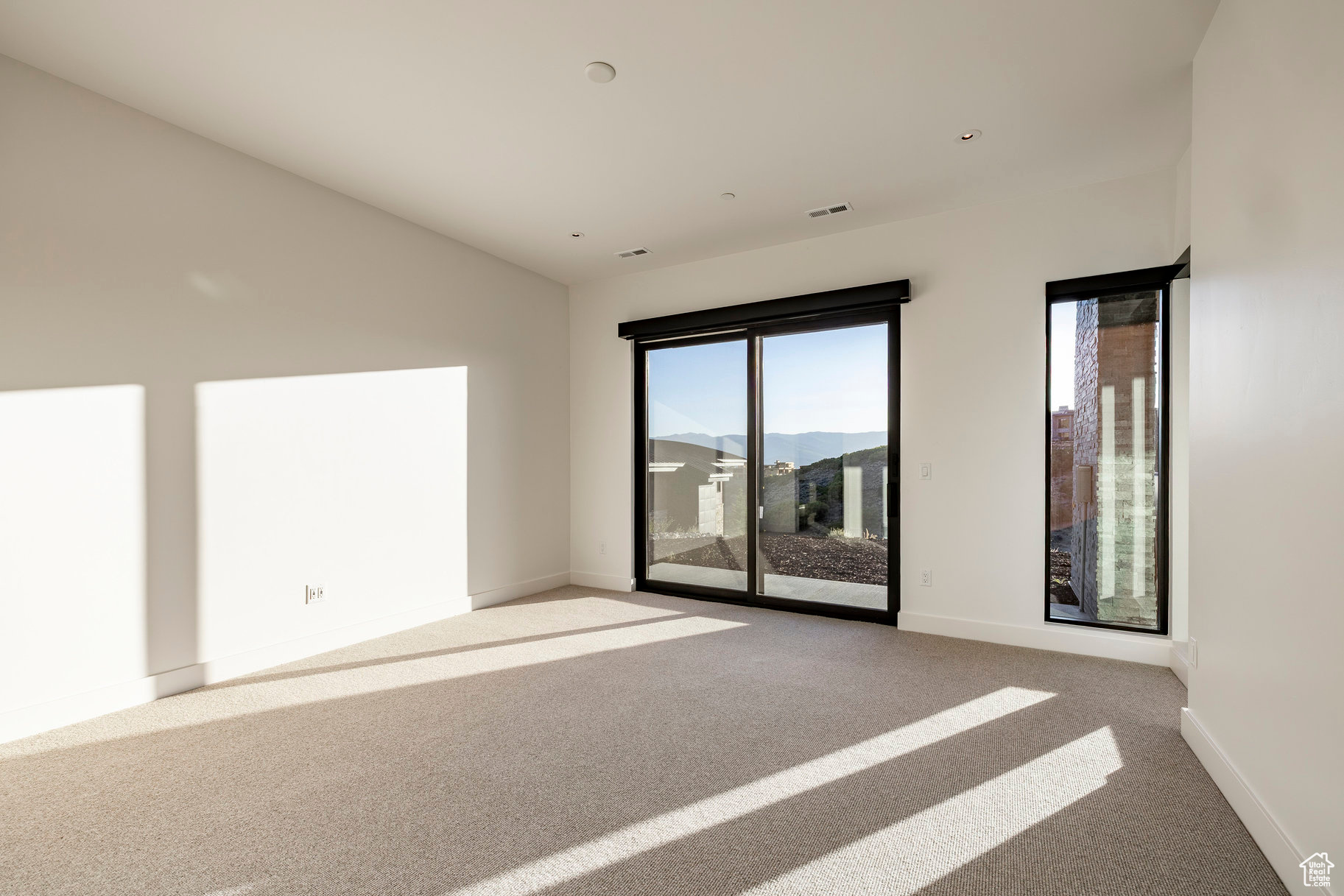 PINNACLE AT PROMONTORY - Residential