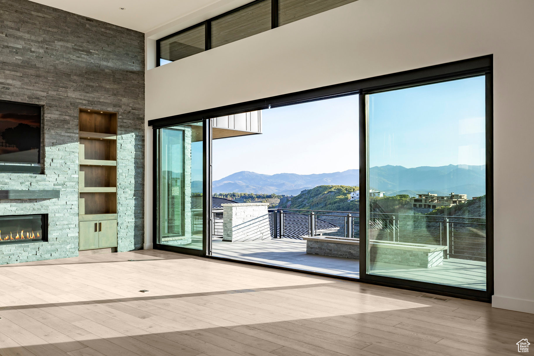 PINNACLE AT PROMONTORY - Residential