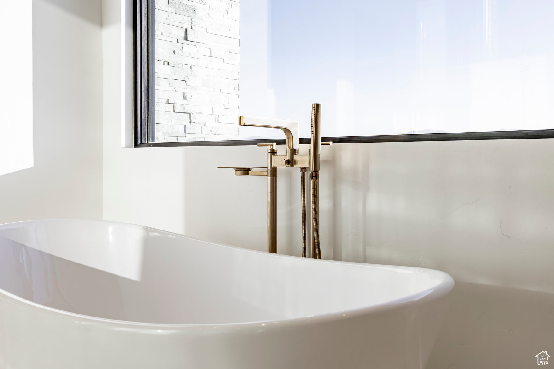 PINNACLE AT PROMONTORY - Residential