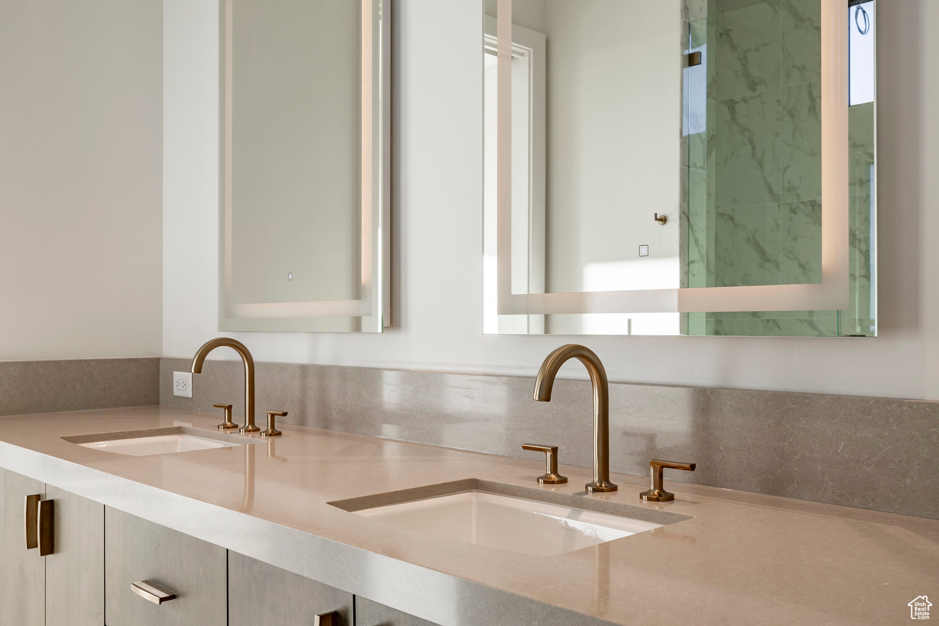 PINNACLE AT PROMONTORY - Residential