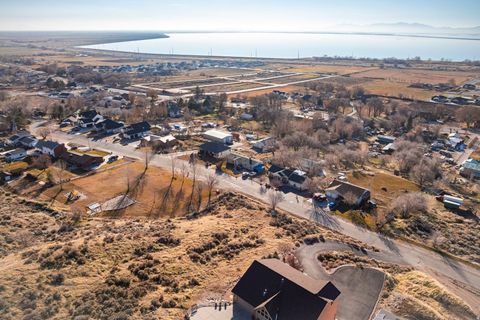 Tiny photo for 405 S 200 E #4, Willard, UT 84340 (MLS # 2135755)