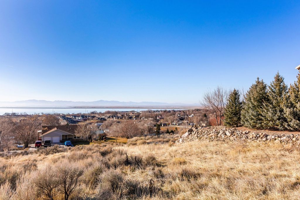 Photo of 405 S 200 E #4, Willard, UT 84340 (MLS # 2135755)