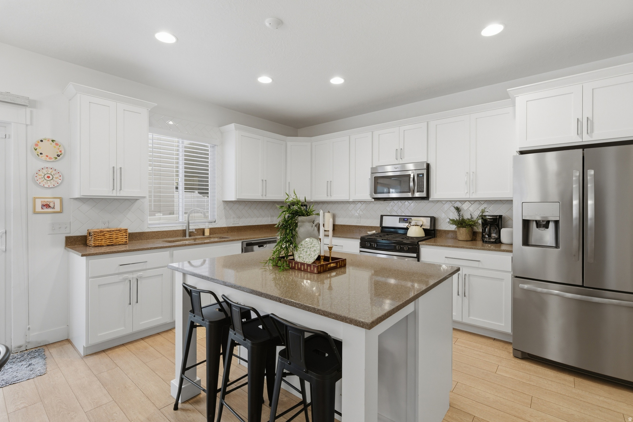 MOUNTAIN HEIGHTS AT ROSECREST - Residential