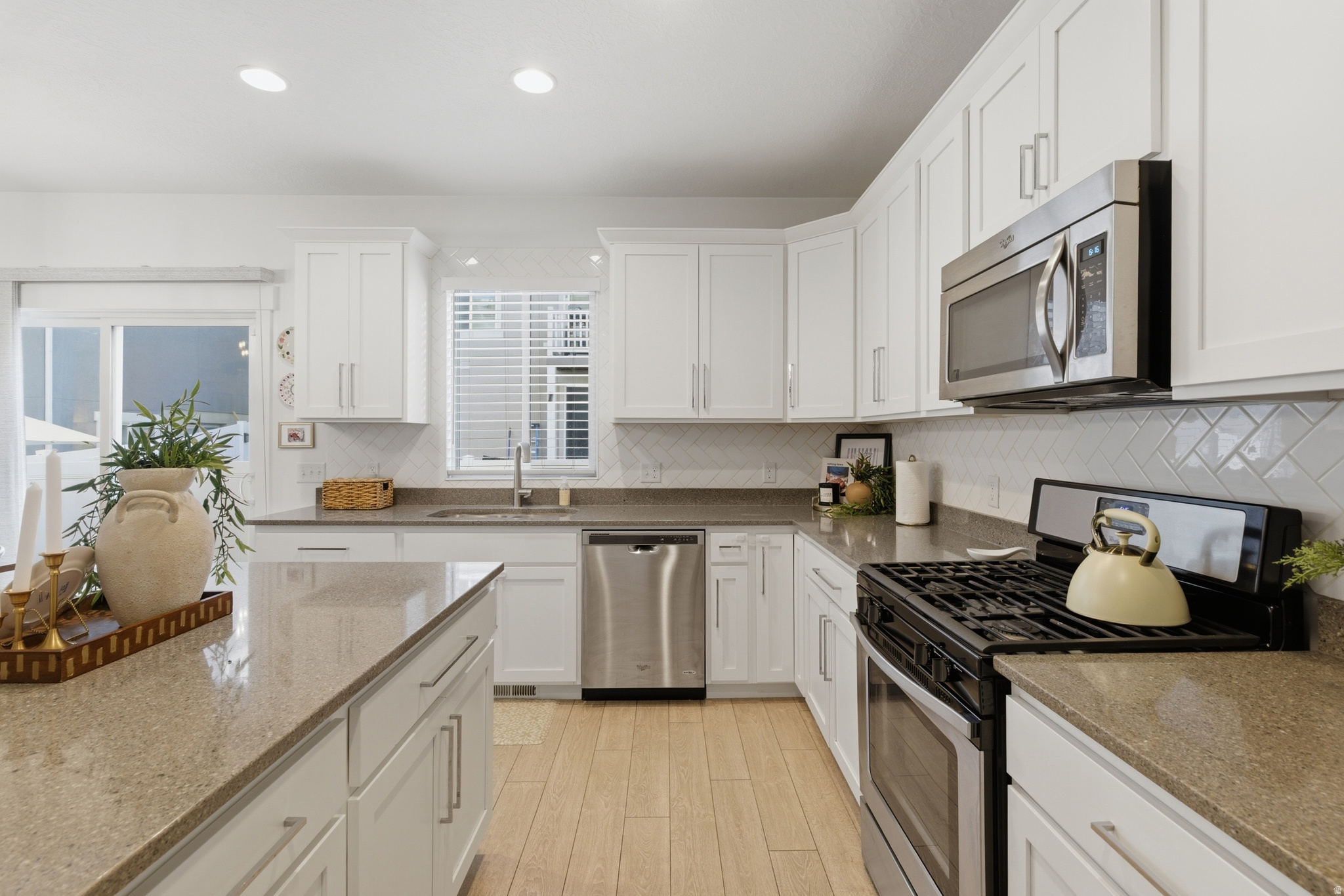 MOUNTAIN HEIGHTS AT ROSECREST - Residential