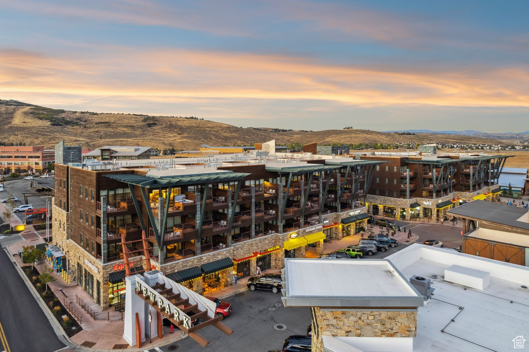 NEWPARK CODOMINIUMS - Residential