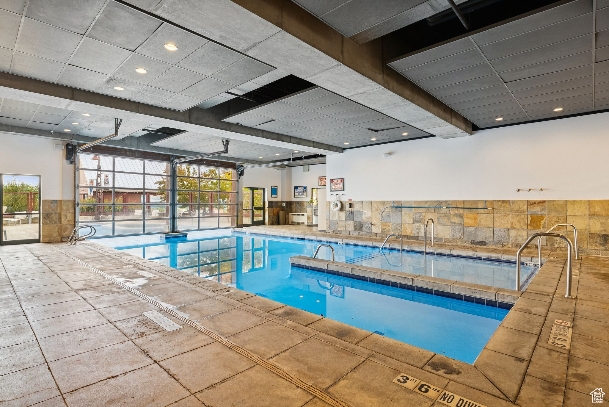 NEWPARK CODOMINIUMS - Residential