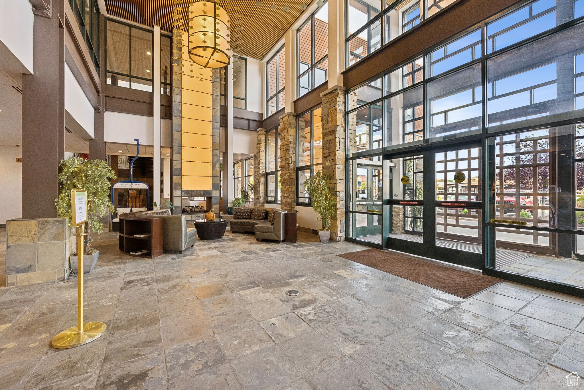 NEWPARK CODOMINIUMS - Residential