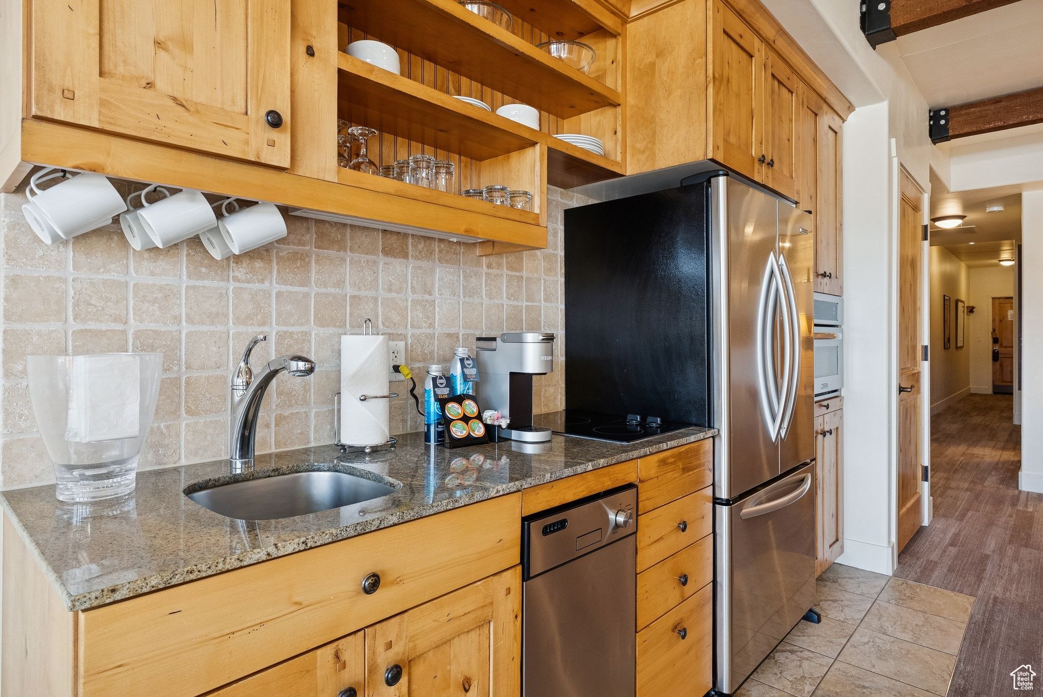 NEWPARK CODOMINIUMS - Residential