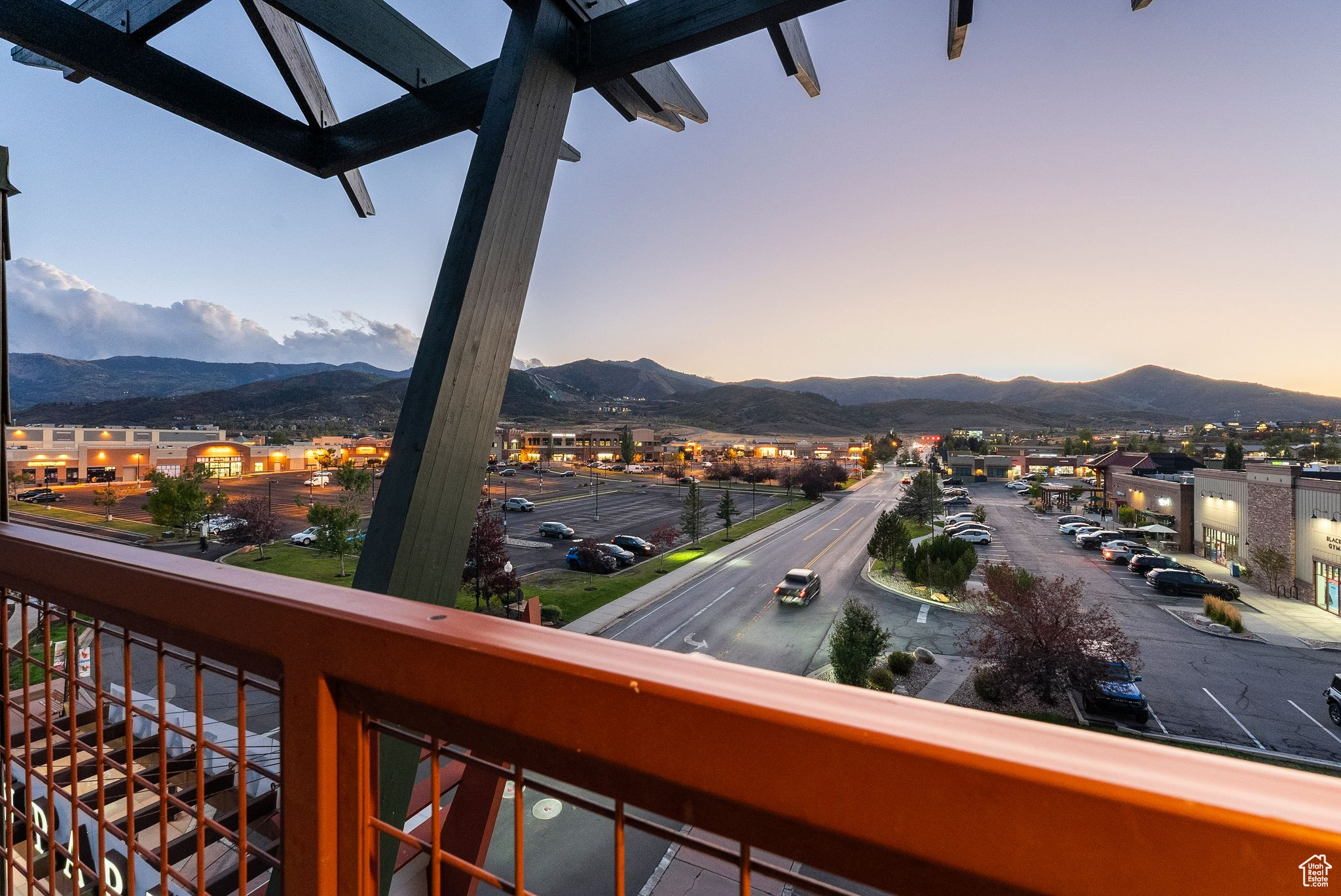 NEWPARK CODOMINIUMS - Residential