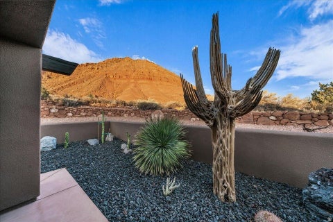 Tiny photo for 423 W TAMAN CT, Ivins, UT 84738 (MLS # 2169768)