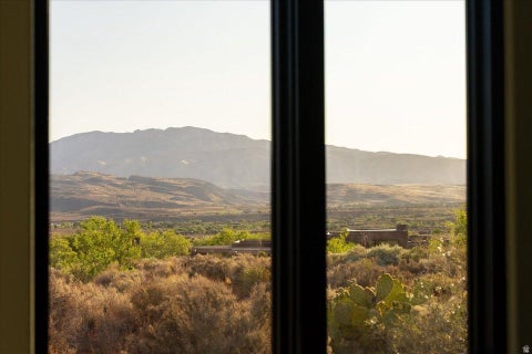 Tiny photo for 423 W TAMAN CT, Ivins, UT 84738 (MLS # 2169768)