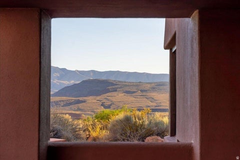 Tiny photo for 423 W TAMAN CT, Ivins, UT 84738 (MLS # 2169768)