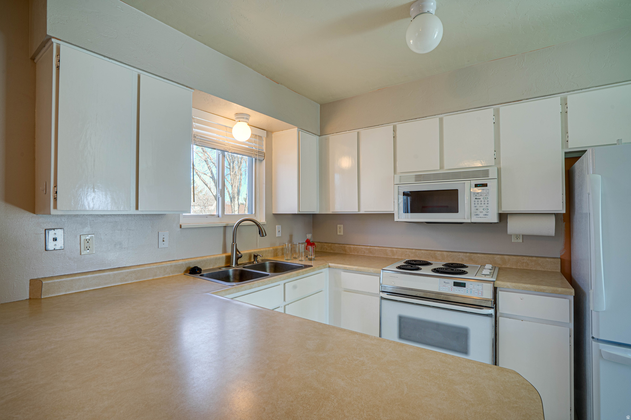 SPRINGBROOK ESTATES - Residential