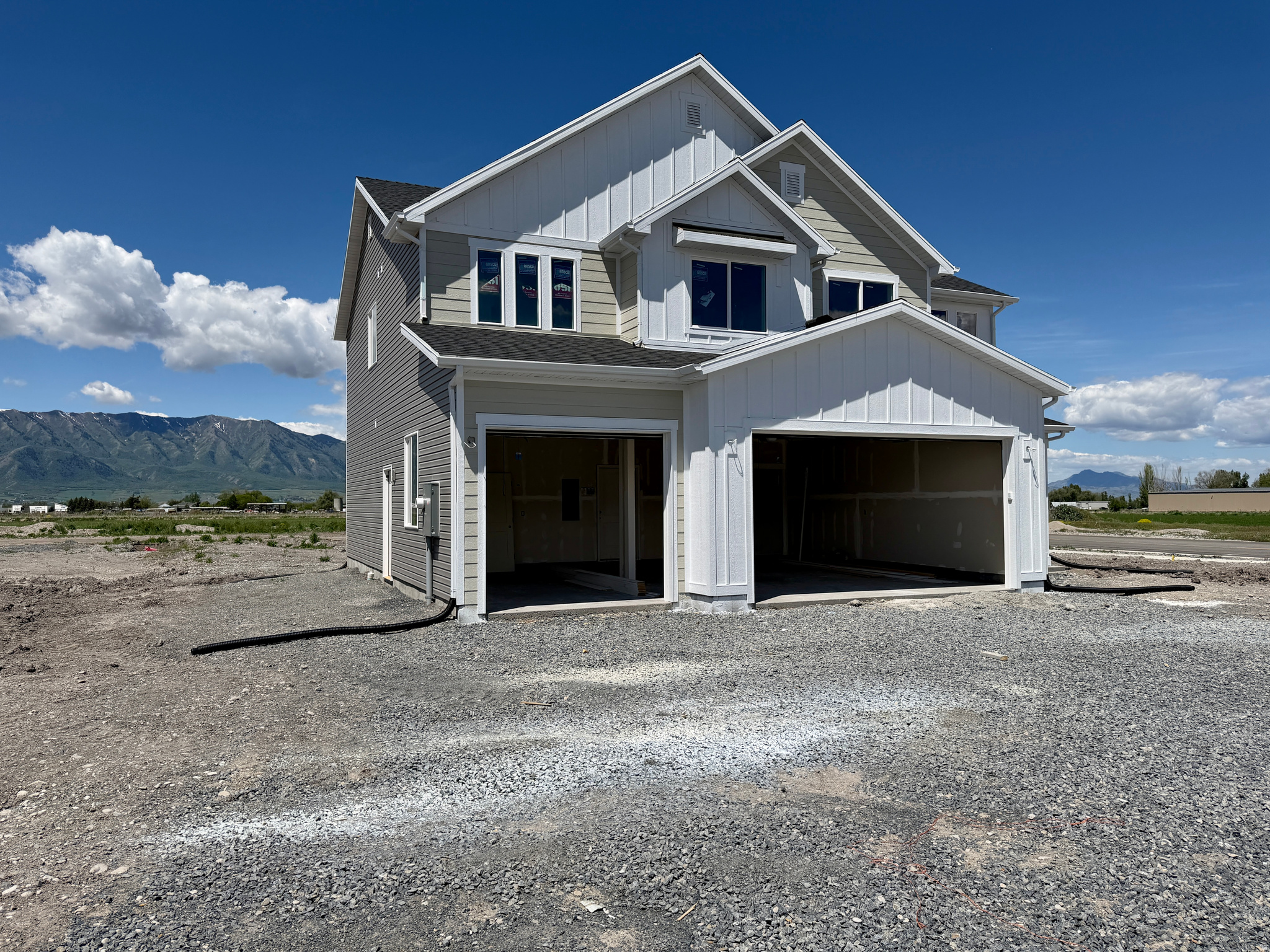 HERITAGE PARKWAY - Residential