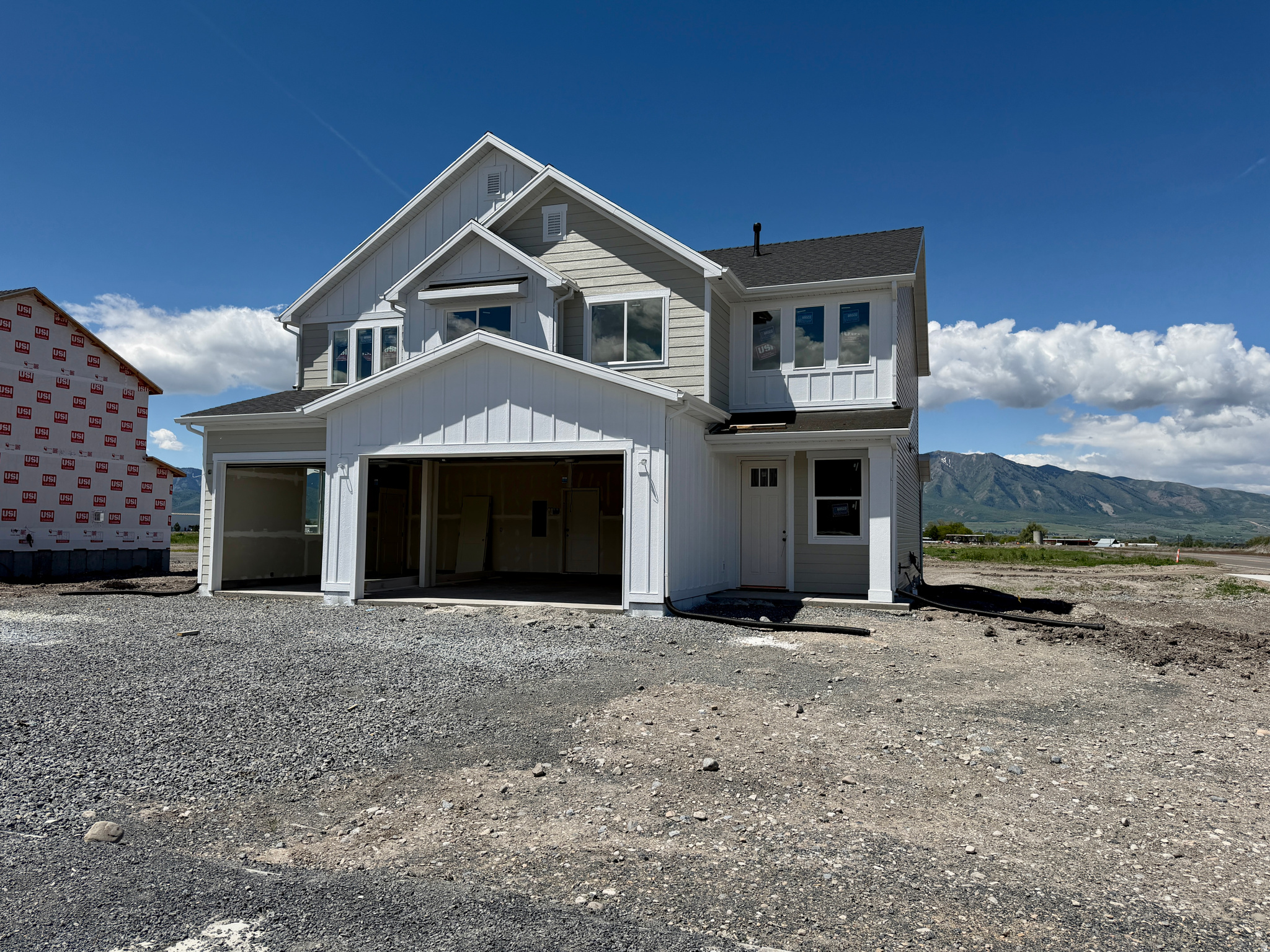 HERITAGE PARKWAY - Residential