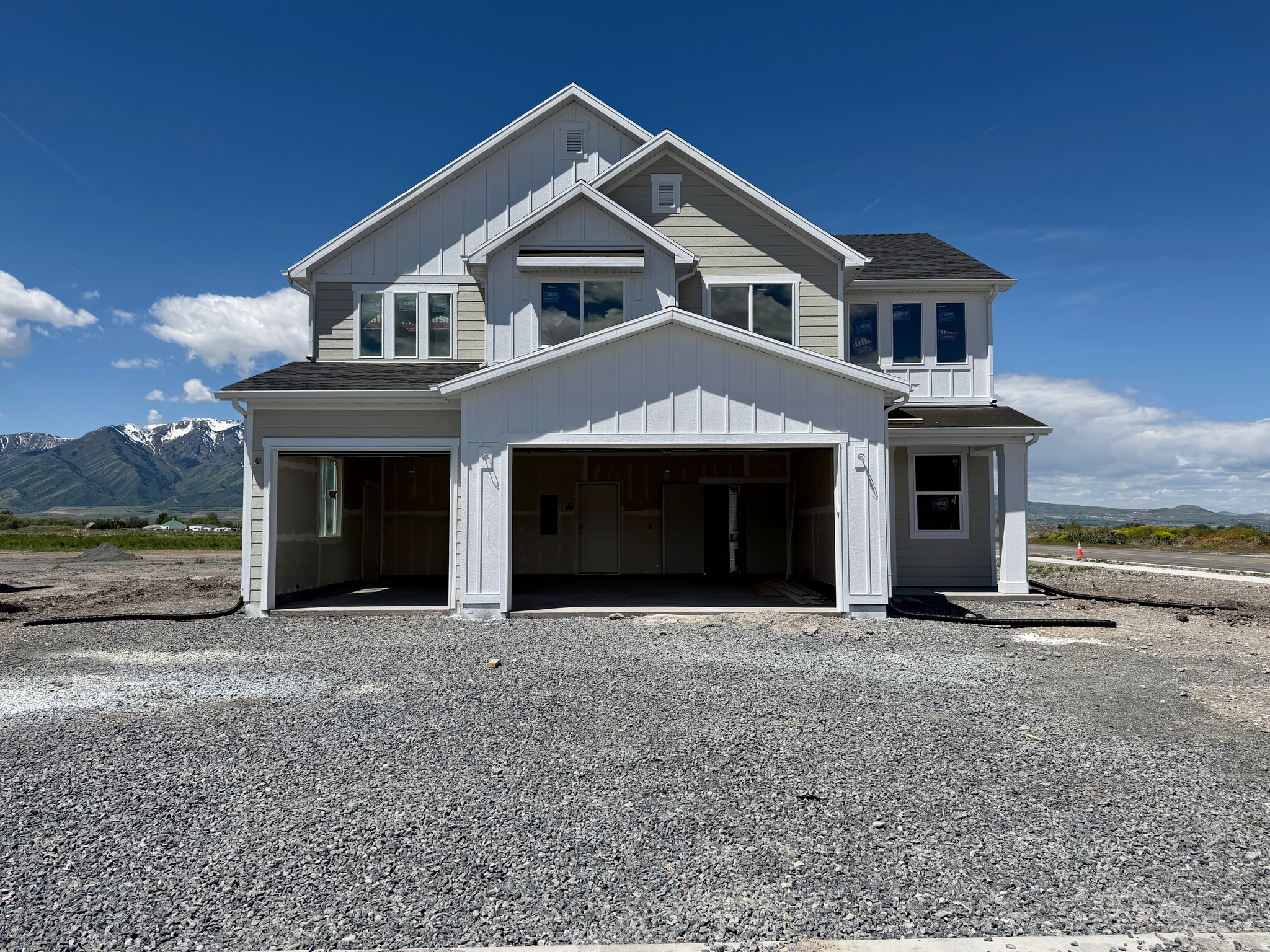 HERITAGE PARKWAY - Residential
