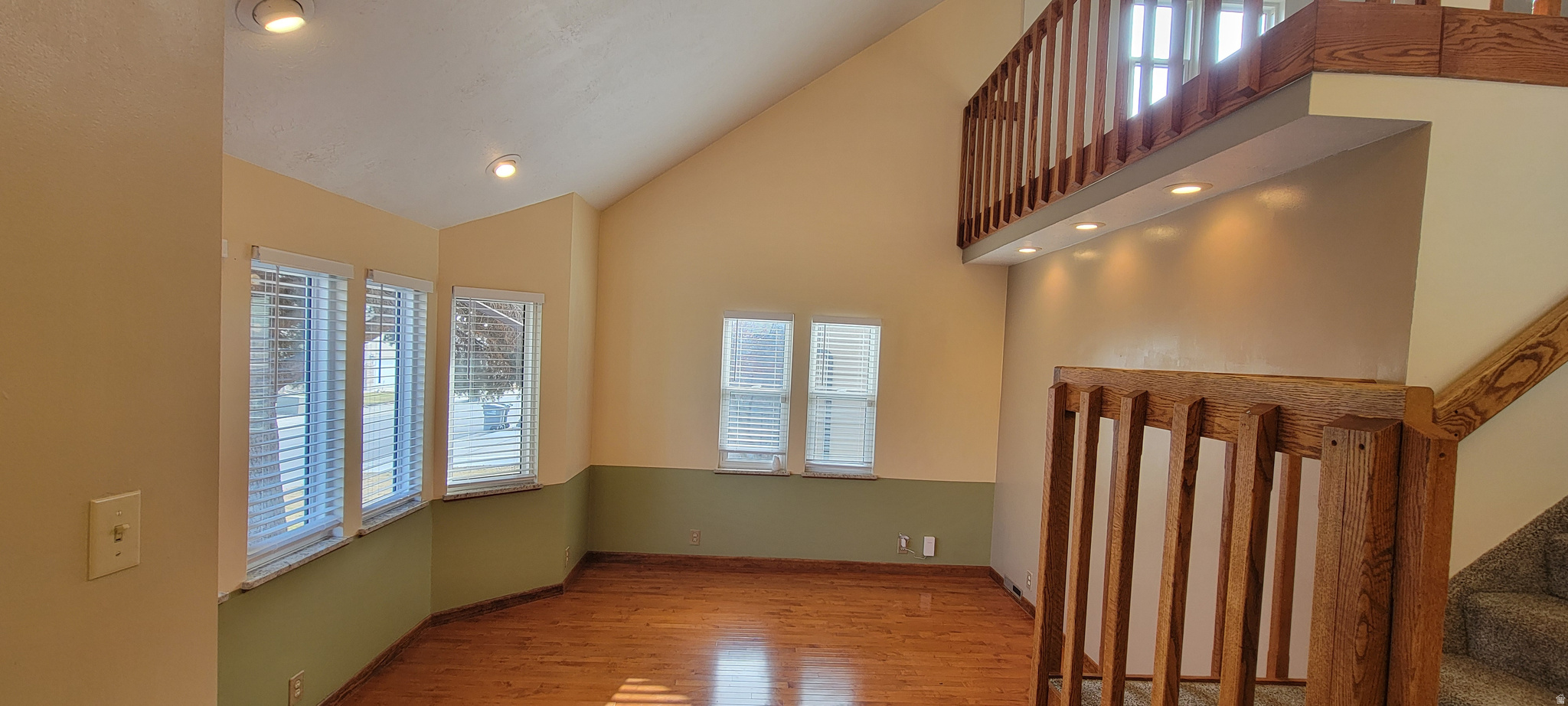 COUNTRY ESTA - Residential