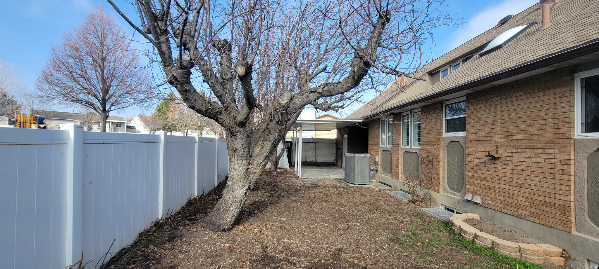 COUNTRY ESTA - Residential