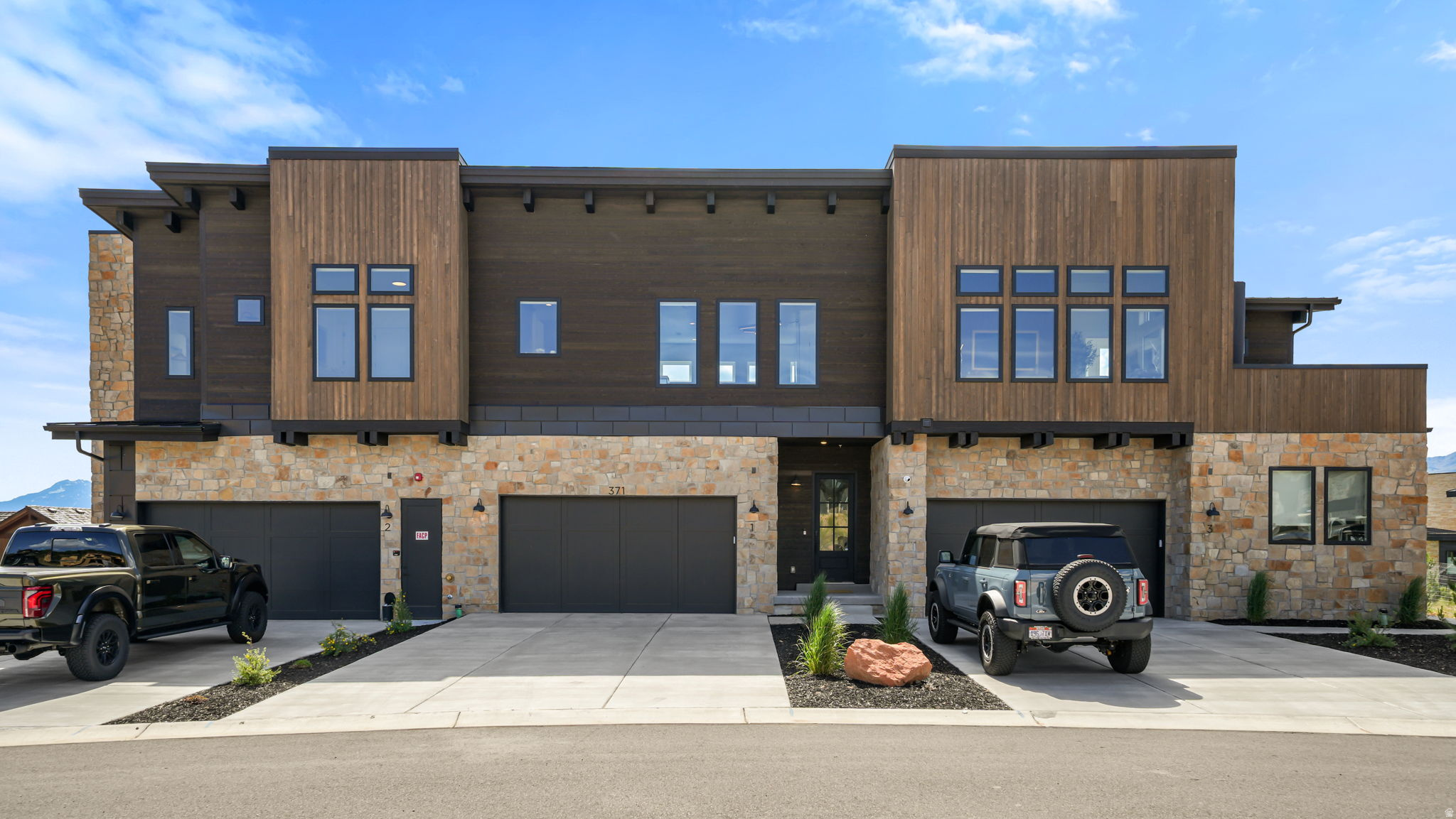 RED LEDGES - Residential