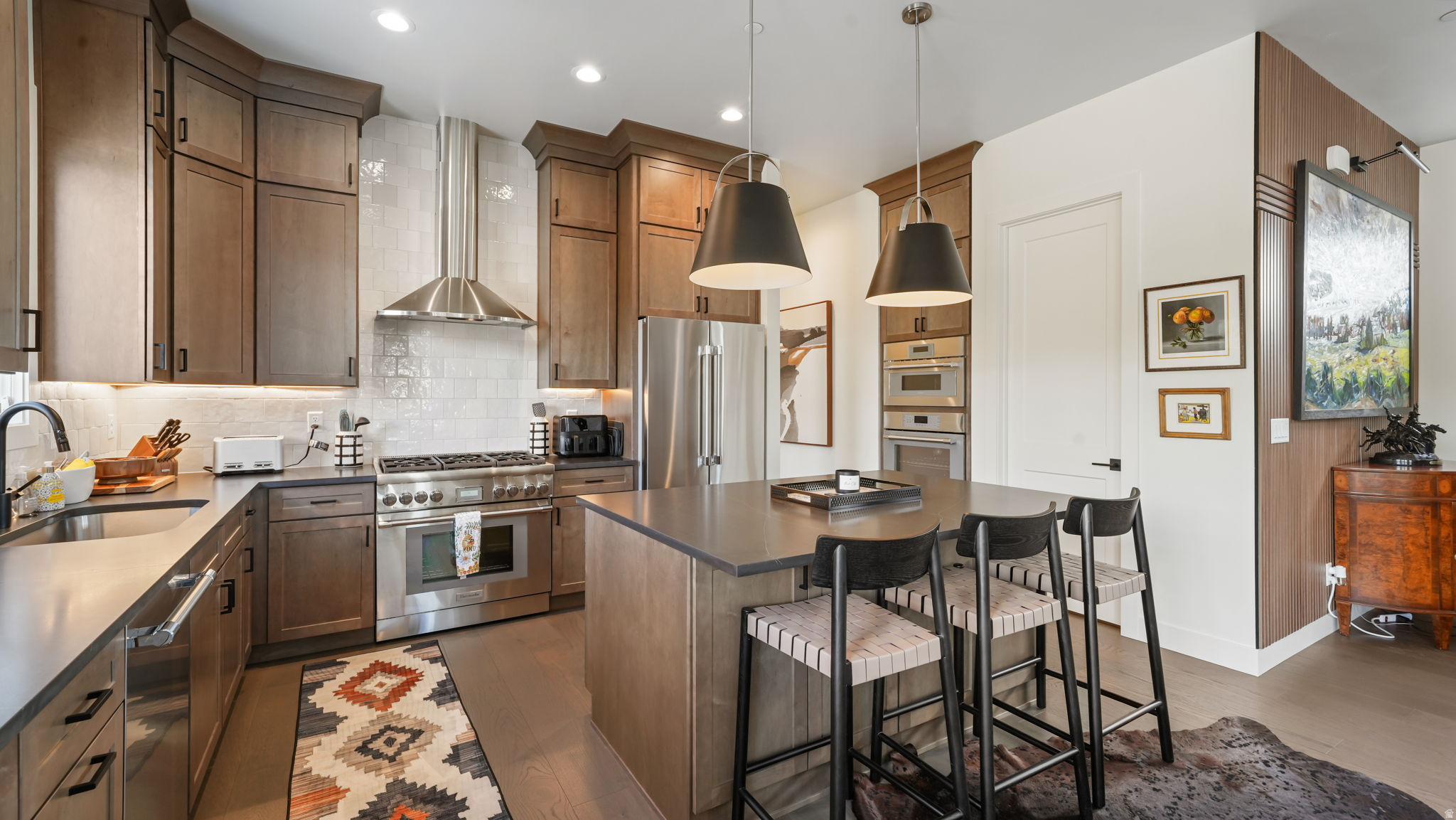 RED LEDGES - Residential