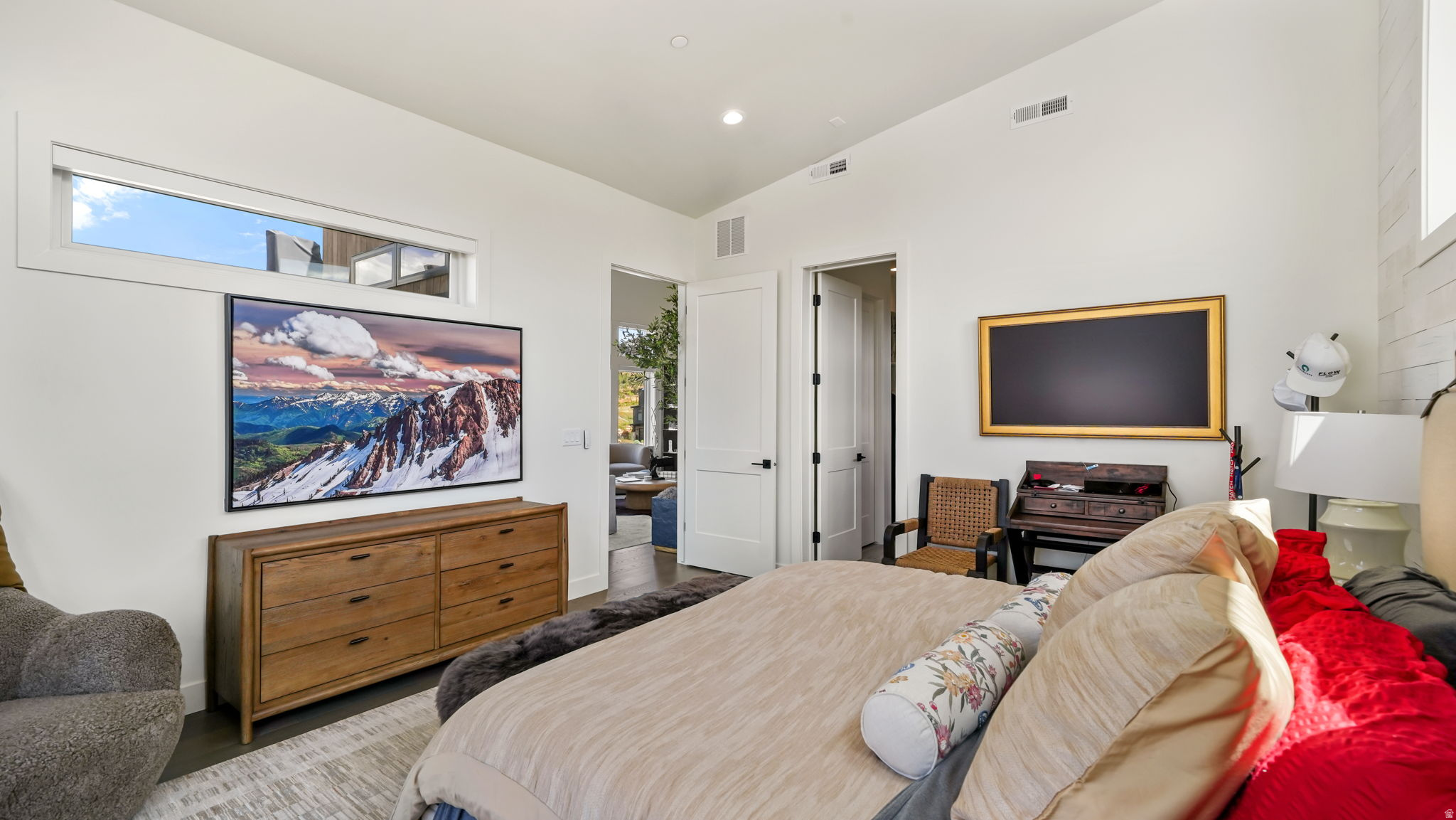 RED LEDGES - Residential