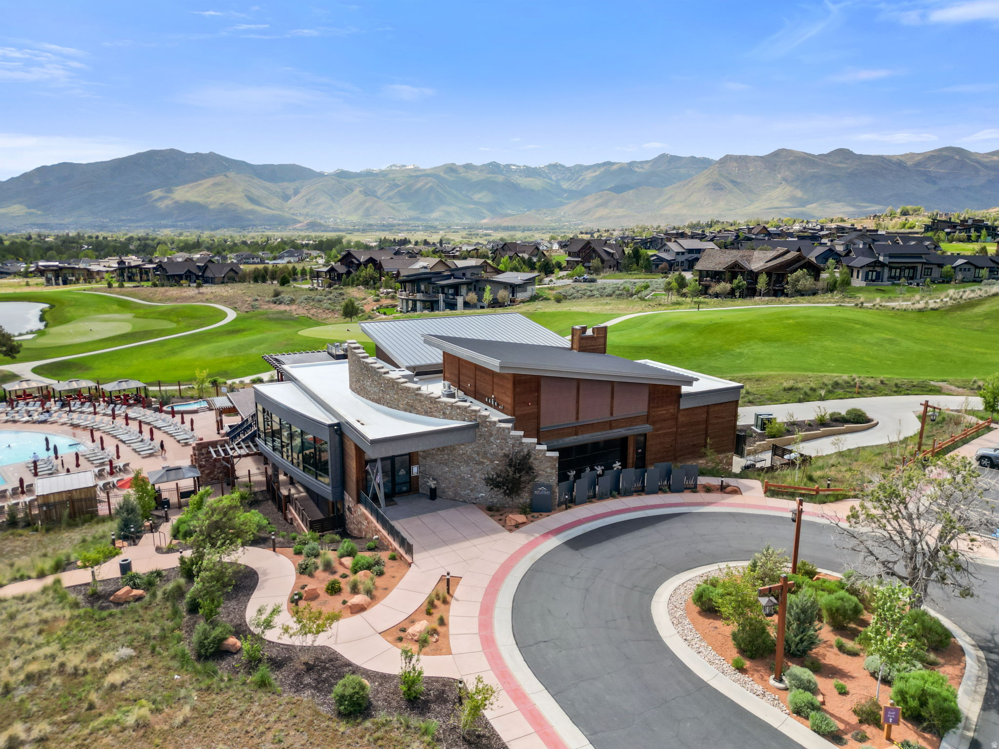 RED LEDGES - Residential